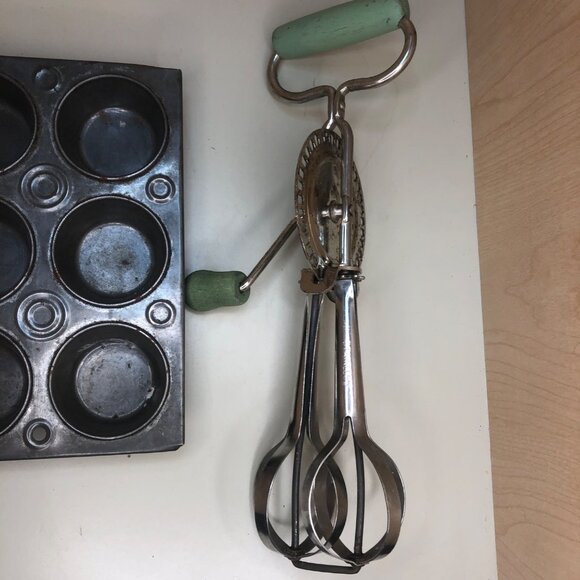 Antique Rusty Crusty Kitchen Decor - Picture 3 of 11